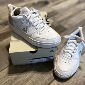 ADIDAS WOMENS PARK STREET SNEAKER (NWOT)